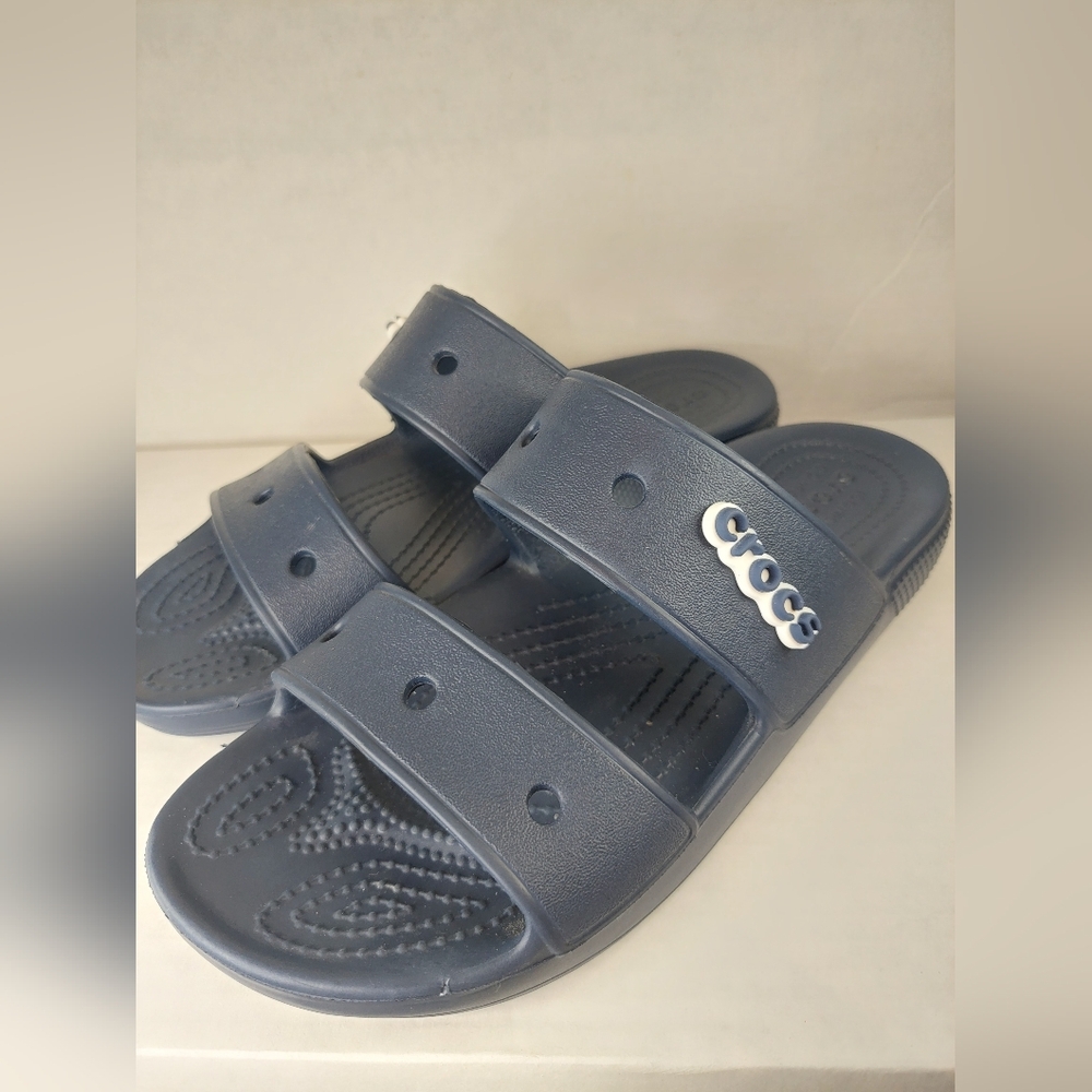 Crocs Unisex Classic Navy Blue Size 7M/9W Two-Strap Slide Sandals